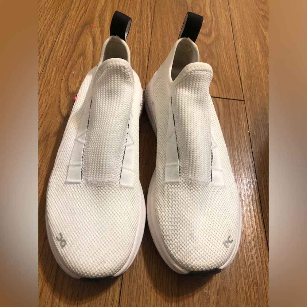 On Clouds Slip-On Athletic Sneakers —white, women’s Size 8.5
